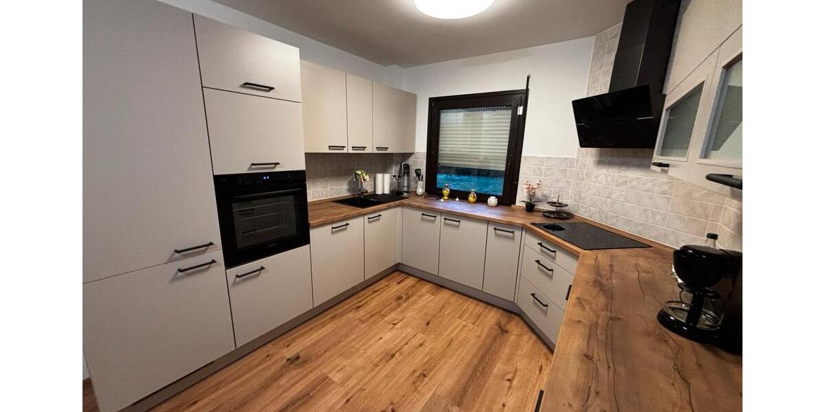 Villa Plauen Altstadt - 4 Zimmer, 140 m&sup2;, 200&euro; | Angebot:25920829