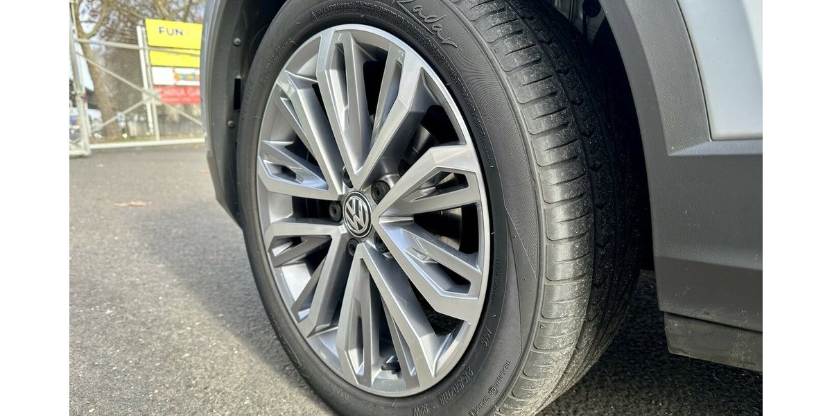 VW T-Roc IQ.DRIVE LED Navi PDC SHZ 127.074 km 18.000 &euro; Mainz 55122