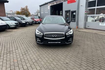 INFINITI Q50