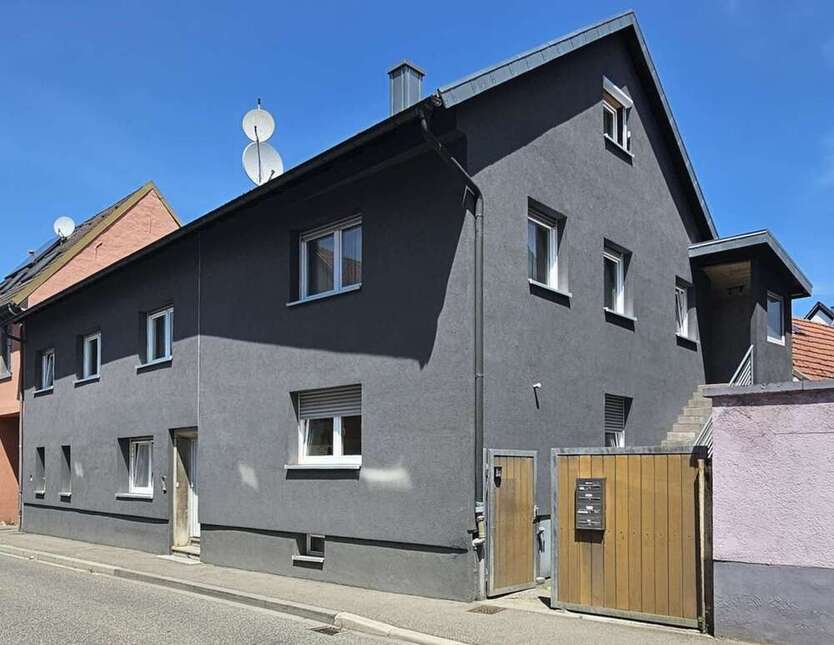 Haus zum Kaufen in Kraichtal 500.000 € 327 m²