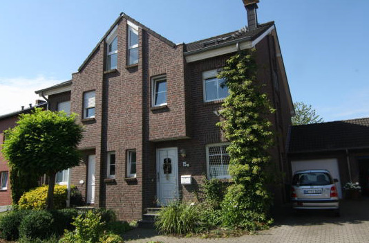 Doppelhaushälfte Neuss Grefrath - 6 Zimmer, 136 m&sup2;, 1.600&euro; | Angebot:25899439