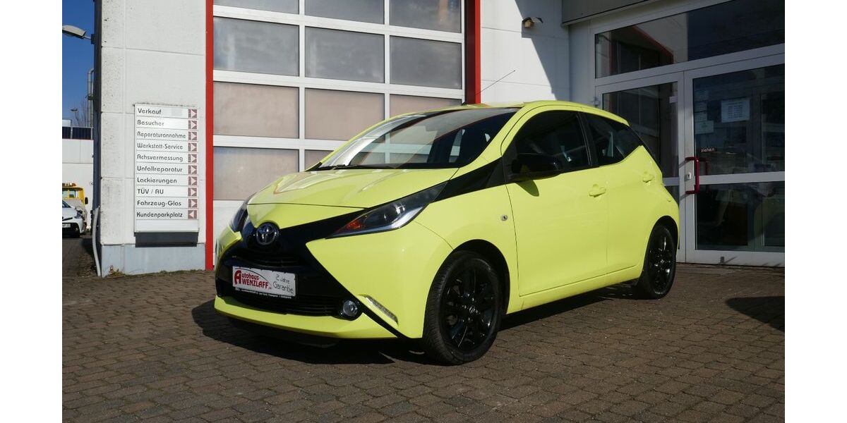 Toyota Aygo (X) 46.598 km 8.900 &euro; Dahlwitz Hoppegarten 15366