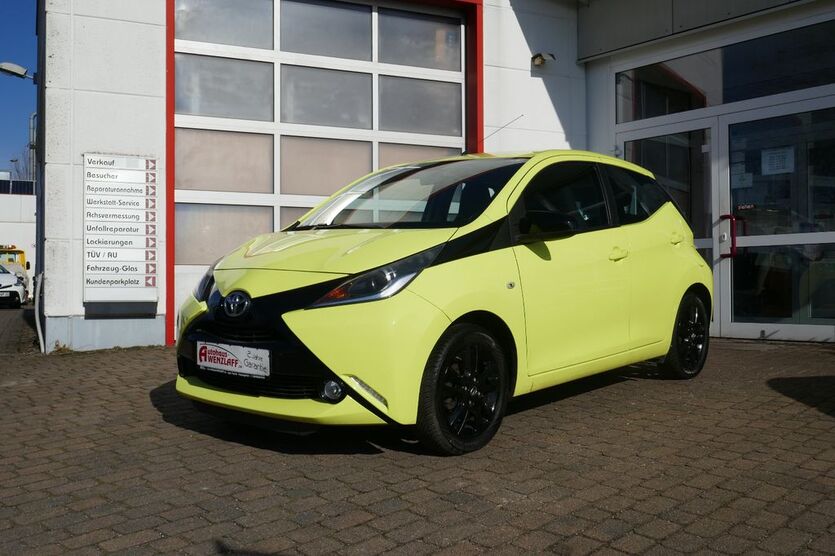 Toyota Aygo (X) 46.598 km 9.900 € Dahlwitz Hoppegarten 15366