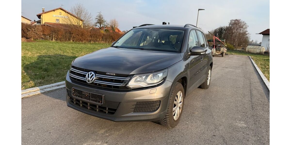 VW Tiguan 99.500 km 9.000 &euro; Winhöring 84543