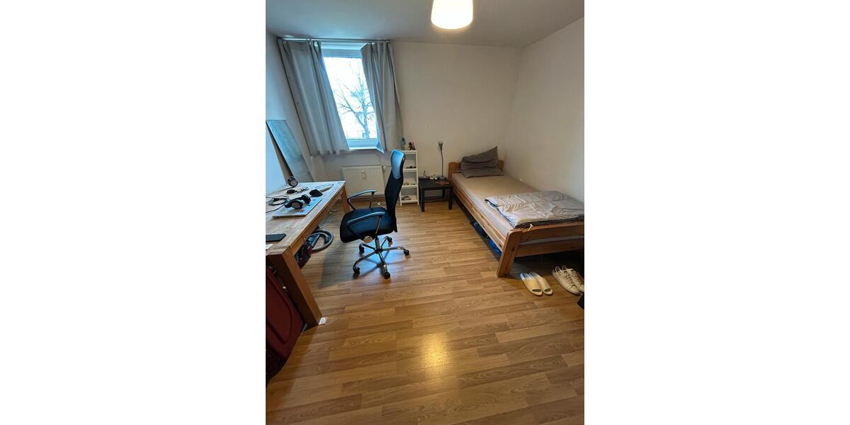 Etagenwohnung München Schwabing-Freimann - 4 Zimmer, 18 m&sup2;, 620&euro; | Angebot:26025690