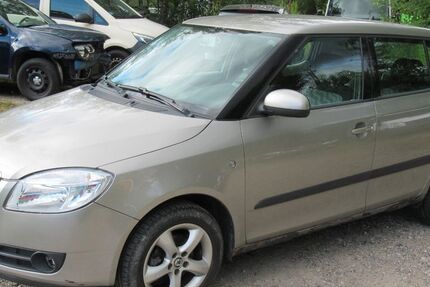 Skoda Fabia 153.000 km 1.750 &euro; Eisfeld 98673