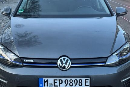 VW Golf 55.130 km 12.900 &euro; München 81549