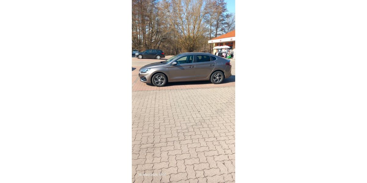 Hyundai i30 68.300 km 15.250 &euro; Vollratsruhe 17194