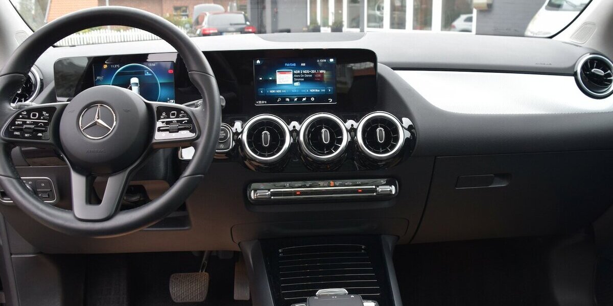 Mercedes-Benz GLA 200 d Style Aut.8G Navi*Panorama*Leder*LED* 142.165 km 22.980 &euro; Rastede 26160