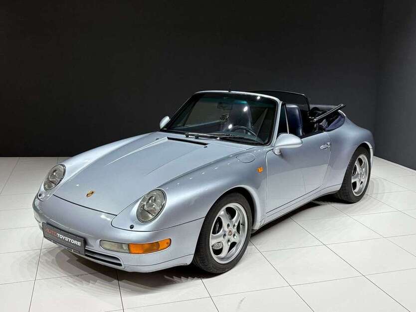 993