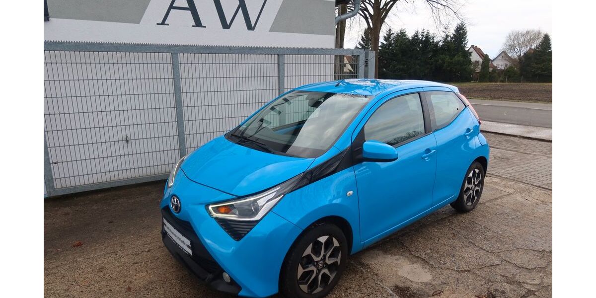 Toyota Aygo (X) 41.000 km 9.200 &euro; Groß Oesingen 29393