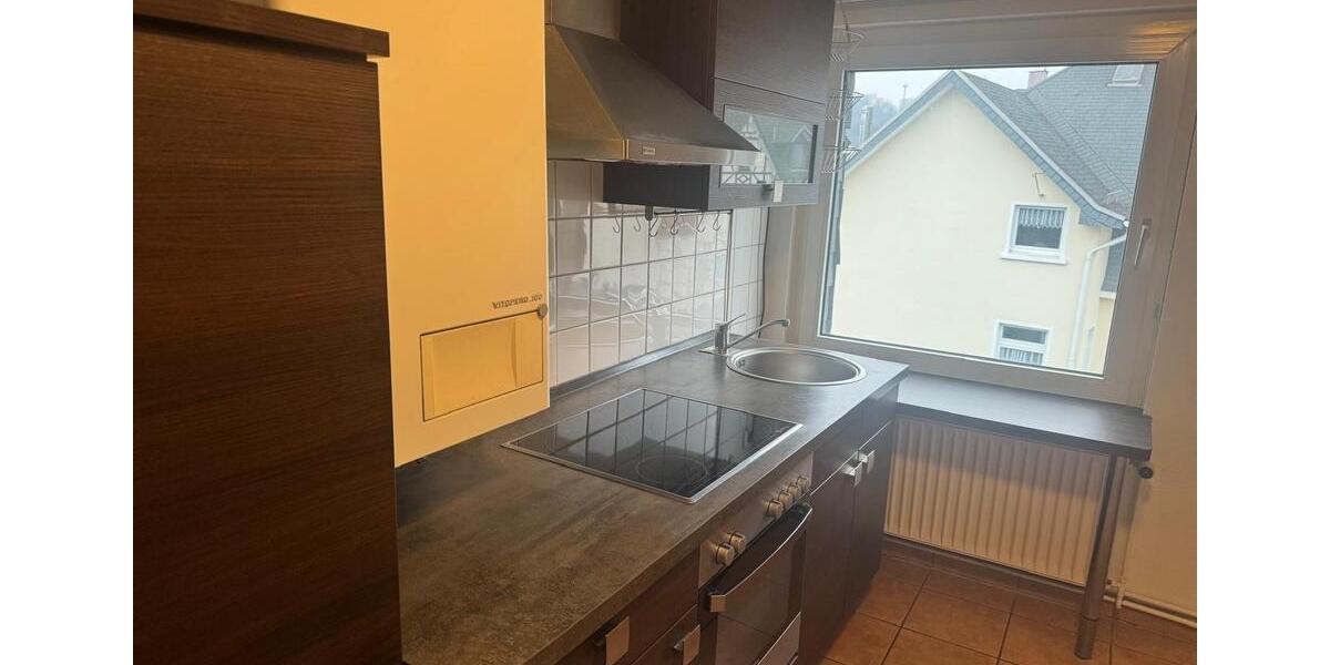 Zwei Wohnungen. Toplage. Nachhaltige Rendite. Siegen-Wellersberg. 4 zimmer