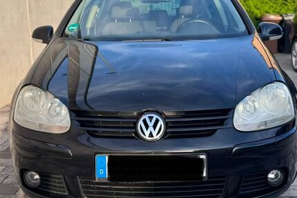 VW Golf 261.000 km 2.499 &euro; Künzelsau 74653