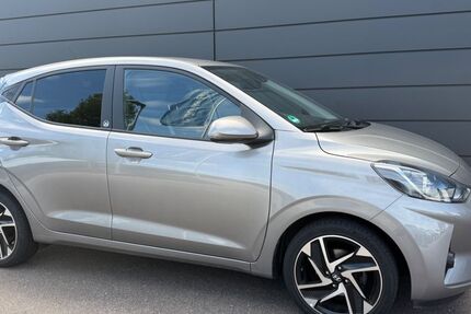 Hyundai i10 26.500 km 13.800 &euro; Cham 93413