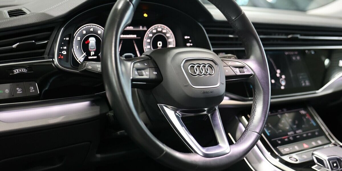 Audi Q8 55 TFSI E Q BUSINESS LUFTFAHRWERK, VOLL-LEDER 86.000 km 47.777 &euro; Hamm 59077