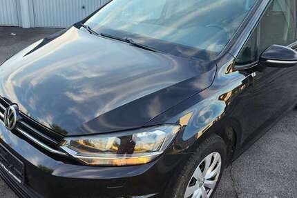 VW Touran 212.884 km 8.999 &euro; Hemer 58675