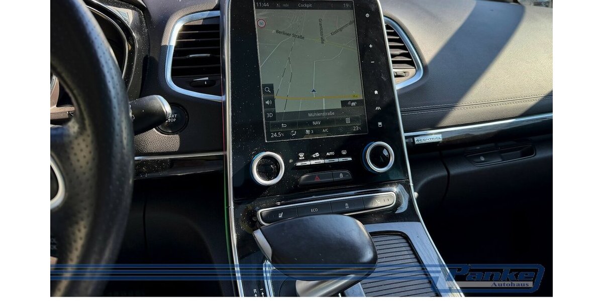 Renault Espace Initiale Paris*Pano*7-Sitz*HUD*TV*1-Hand* 141.944 km 16.490 &euro; Berlin 13187