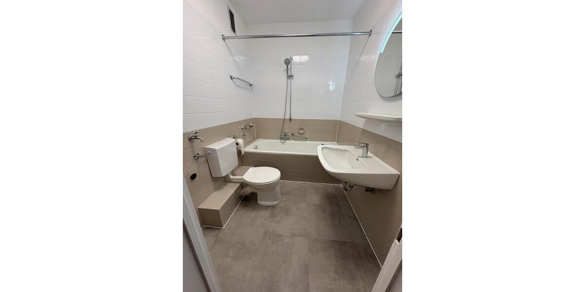 Etagenwohnung Saarbrücken Dudweiler - 2 Zimmer, 65 m&sup2;, 630&euro; | Angebot:26412255