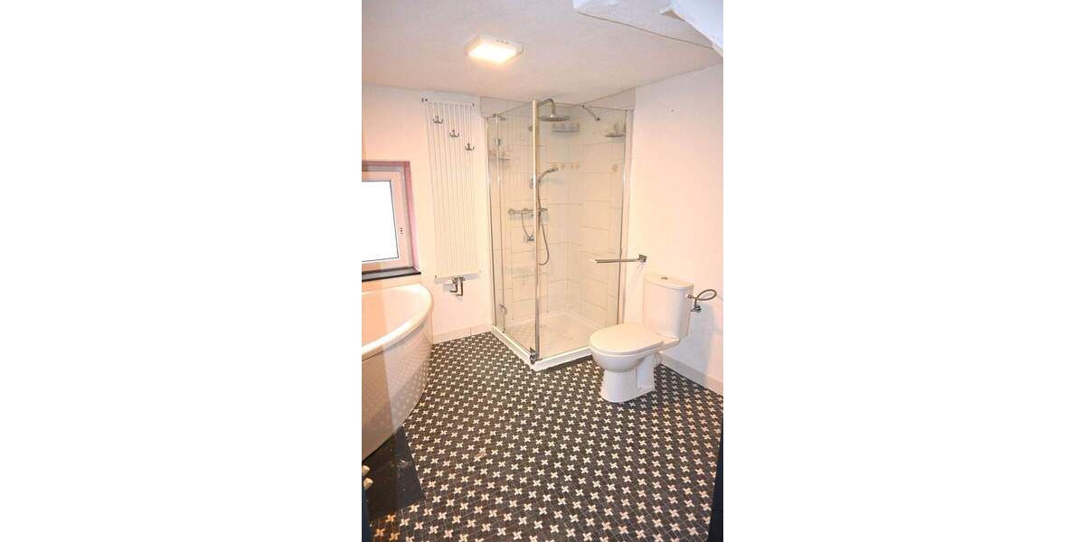 Einfamilienhaus Zell (Mosel) Merl - 9 Zimmer, 180 m&sup2;, 139.900&euro; | Angebot:25877205
