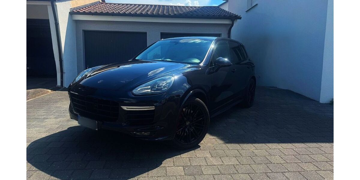 Porsche Cayenne 170.000 km 25.490 &euro; Ludwigsburg 71634