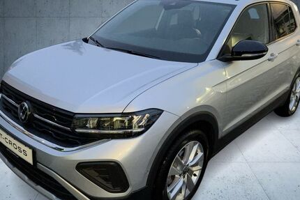 VW T-Cross 25.700 km 23.580 &euro; Frankfurt am Main 60528