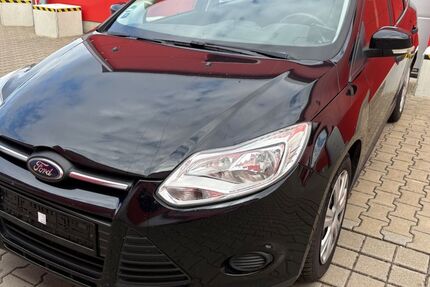 Ford Focus 133.000 km 2.350 &euro; Gotha 99867