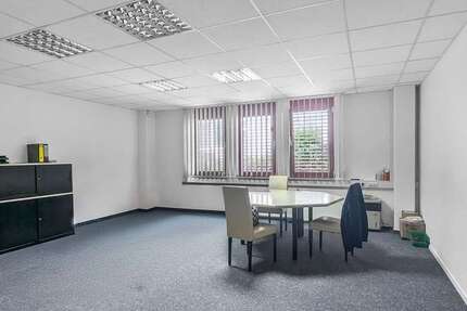 Büro in Neu-Anspach 550 € 53 m² zimmer
