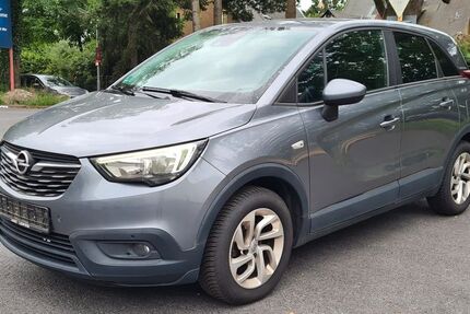 Opel Crossland (X) 147.472 km 7.290 &euro; Berlin - Zehlendorf 14167
