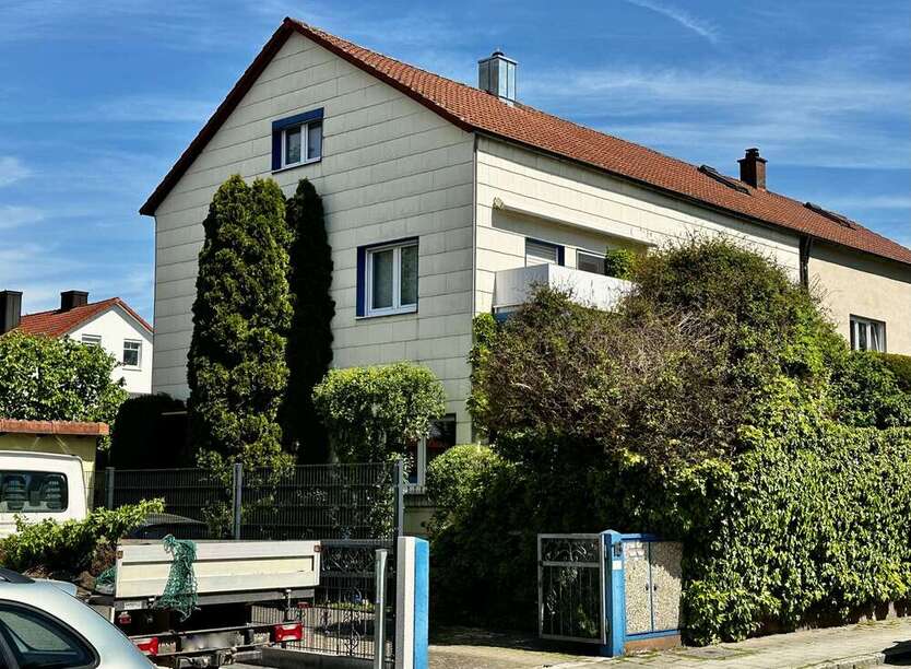 Haus zum Kaufen in Regensburg 1.250.000 € 229 m² 10 zimmer