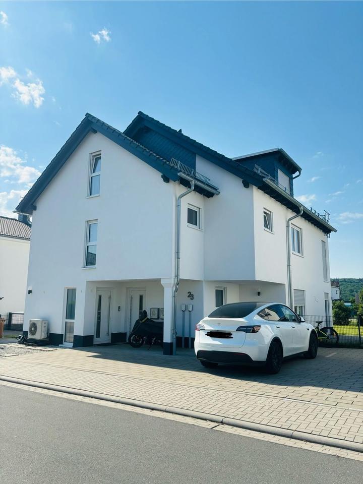 Maisonette-Wohnung mit Balkon, Loggia und traumhafter Aussicht