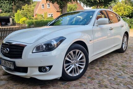 INFINITI Q70 247.521 km 10.900 &euro; Schwarzenbek 21493