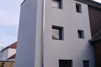 Haus Linnich - 5 Zimmer, 150 m&sup2;, 1.300&euro; | Angebot:25048638