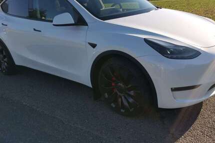 Tesla Model Y 44.000 km 38.800 &euro; Köln, Stadt 50667