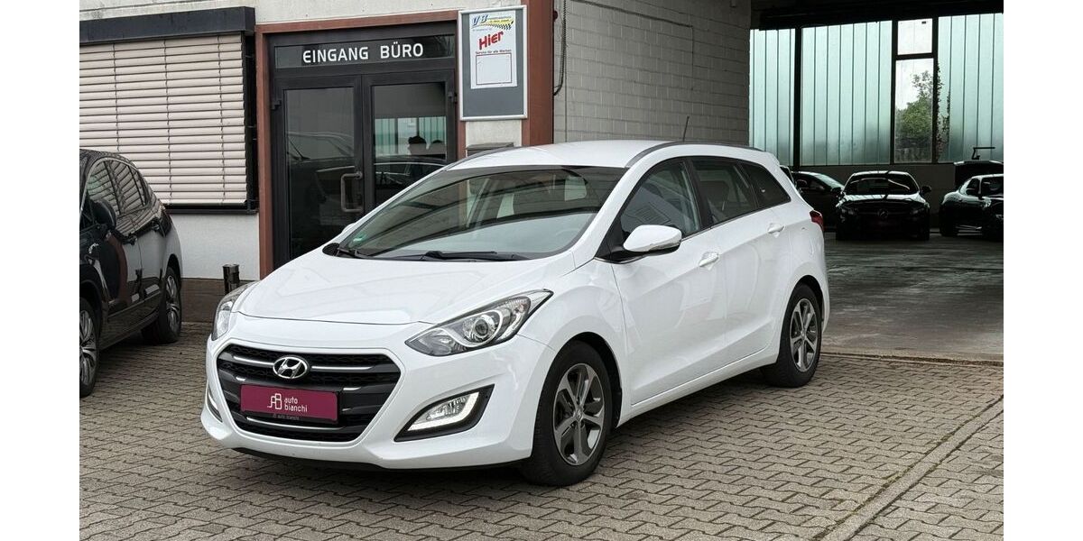 Hyundai i30 111.000 km 9.976 &euro; Bad Schönborn 76669