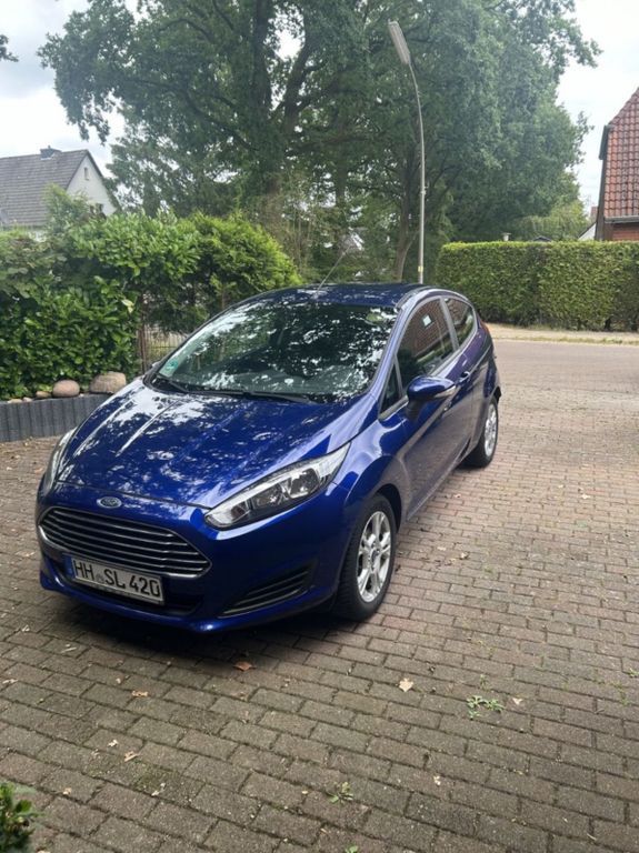 Ford Fiesta 156.000 km 4.900 € Hamburg 22149