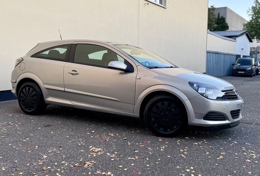 Opel Astra 152.713 km 4.790 € Hamburg 20537