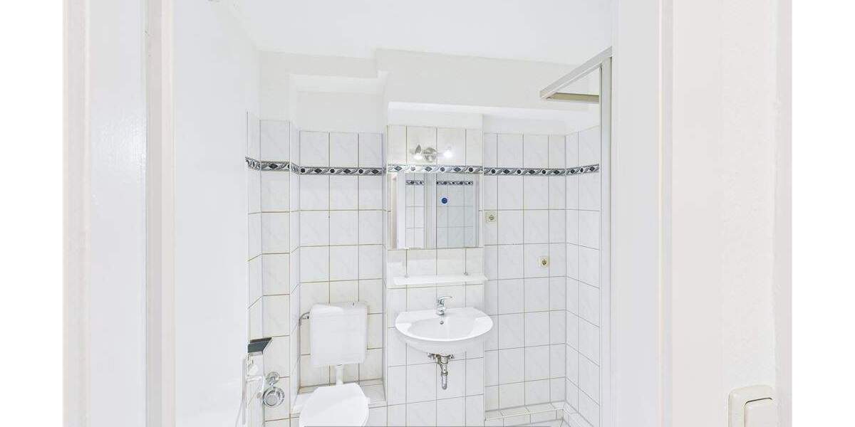 Renovierte 3-Zimmer-Wohnung mit Einbauküche und Balkon 3 zimmer