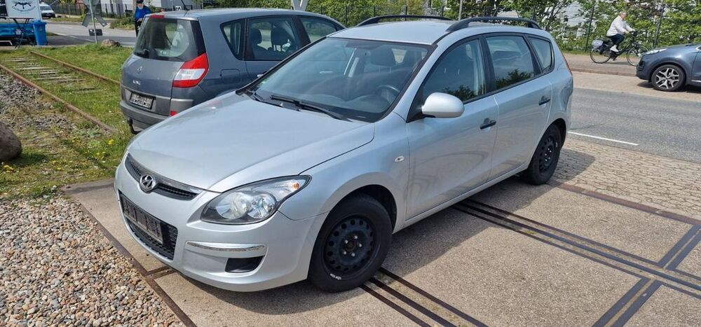 i30