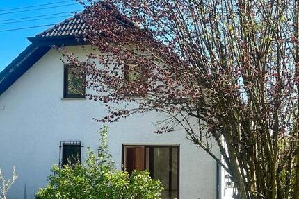 Haus Hof - 3 Zimmer, 85 m&sup2;, 950&euro; | Angebot:26323066