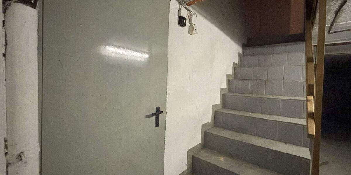 Einfamilienhaus mit Scheune und großem Hof - viel Potenzial in Kirchhain-Emsdorf 7 zimmer