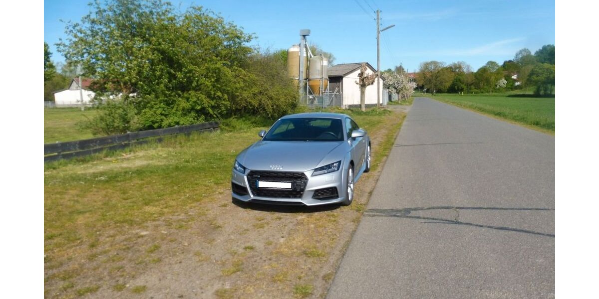 Audi TT 12.800 km 31.700 &euro; Hardegsen,nähe A7 37181