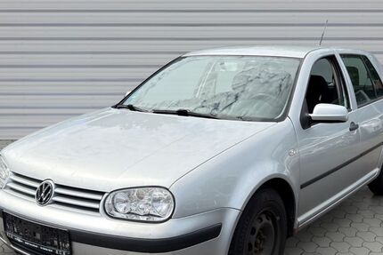 VW Golf 152.000 km 1.220 &euro; Neitersen 57638