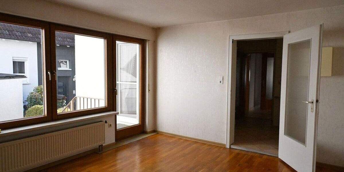 Einfamilienhaus Bad Urach - 5 Zimmer, 143 m&sup2;, 375.000&euro; | Angebot:25804260