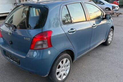 Toyota Yaris 310.800 km 1.850 &euro; Augsburg 86165