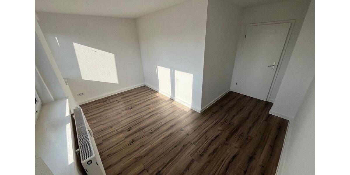 Etagenwohnung Glauchau - 3 Zimmer, 61 m&sup2;, 360&euro; | Angebot:26008277