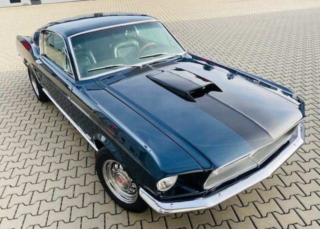 Ford Mustang 33.000 km 109.000 &euro; Hofheim 65719