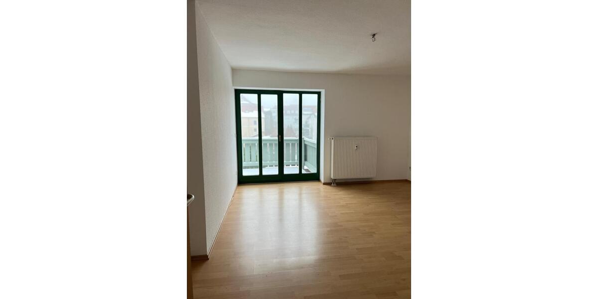 Dachgeschoßwohnung Altenburg - 2 Zimmer, 66 m&sup2;, 363&euro; | Angebot:25182330