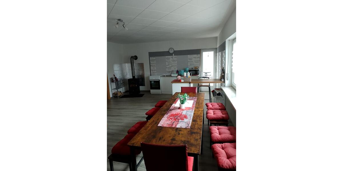 Etagenwohnung Burkardroth - 4 Zimmer, 126 m&sup2;, 60&euro; | Angebot:25636562