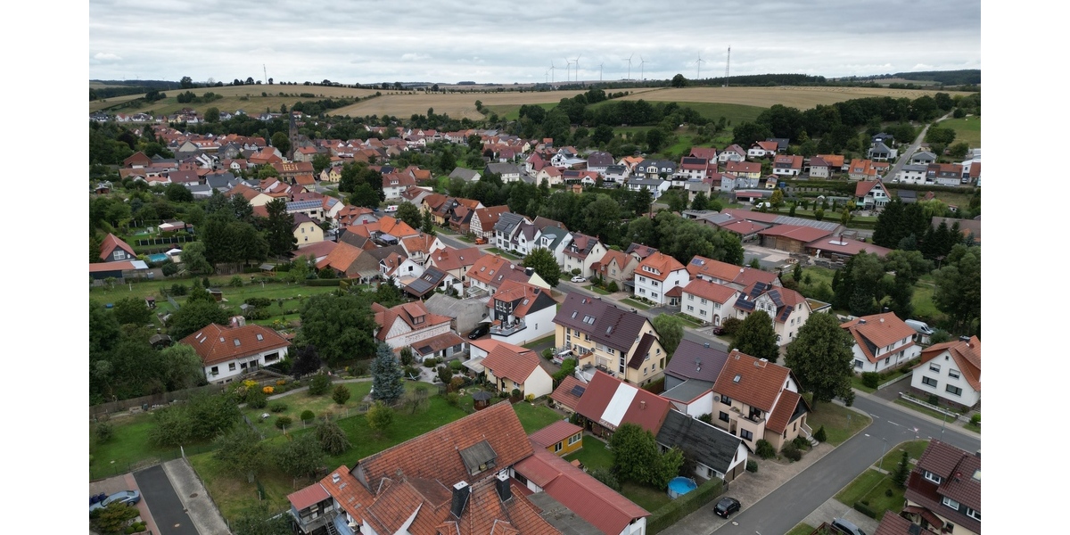Solides Einfamilienhaus mit Potenzial in ruhiger Lage von Leinefelde-Worbis / OT Wingerode - Einfamilienhaus Leinefelde/ Wingerode | Angebot:25867000