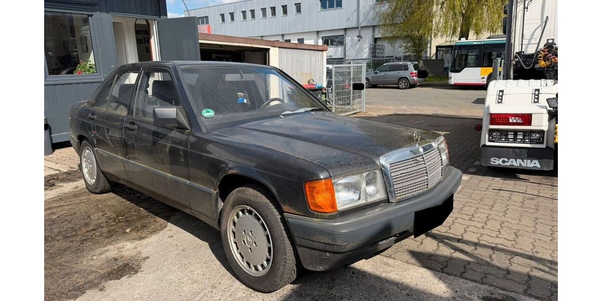 Mercedes-Benz 190 183.852 km 1.500 &euro; Hamburg 21031